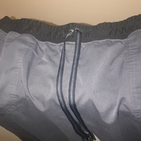 Grey scrubs - Picture 2 of 2